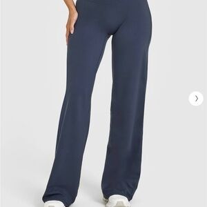 Oner Active SOFTMOTION™ STRAIGHT LEG BOTTOMS WITH WHITE LOGO in Deep Blue size M